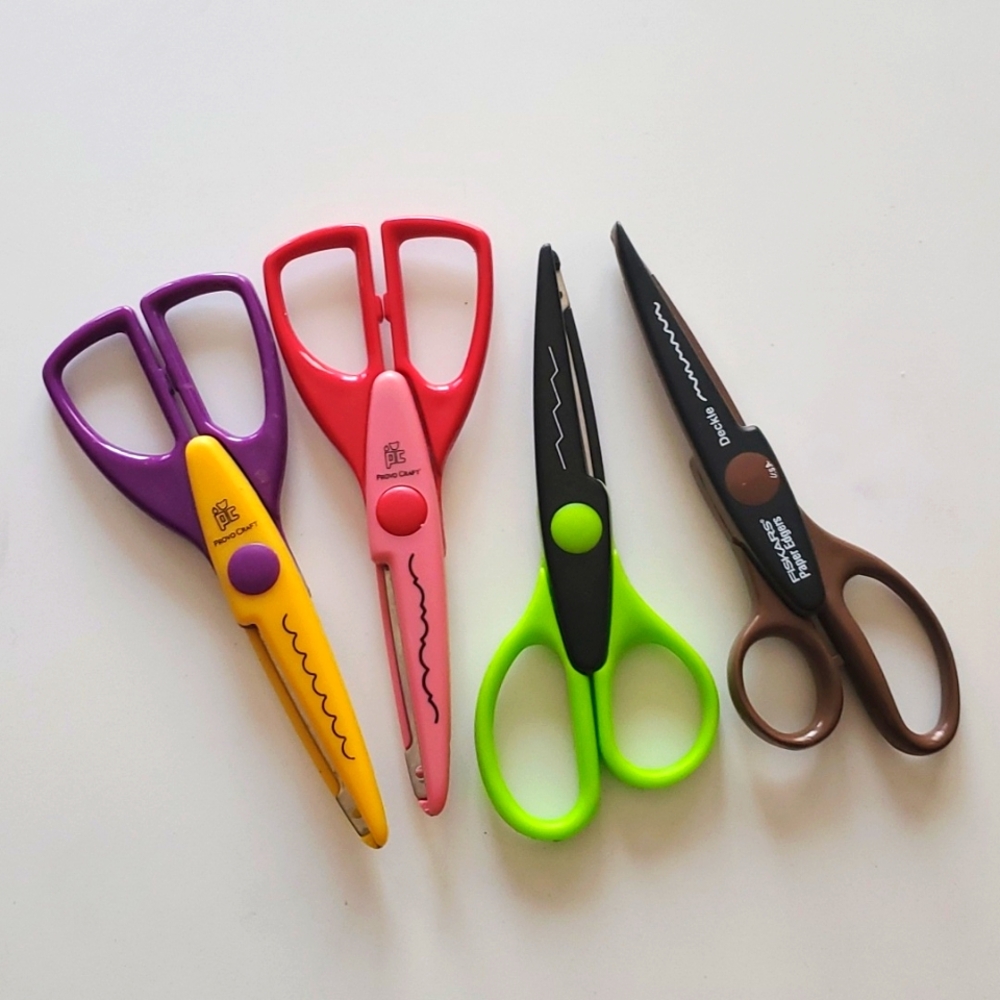 Set of 4 Provo Craft & Fiskars Decorative Edge Scissors for Papercraft